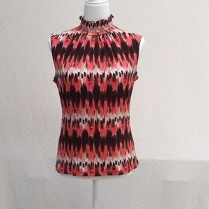 Serenade New York Sleeveless Collar Top